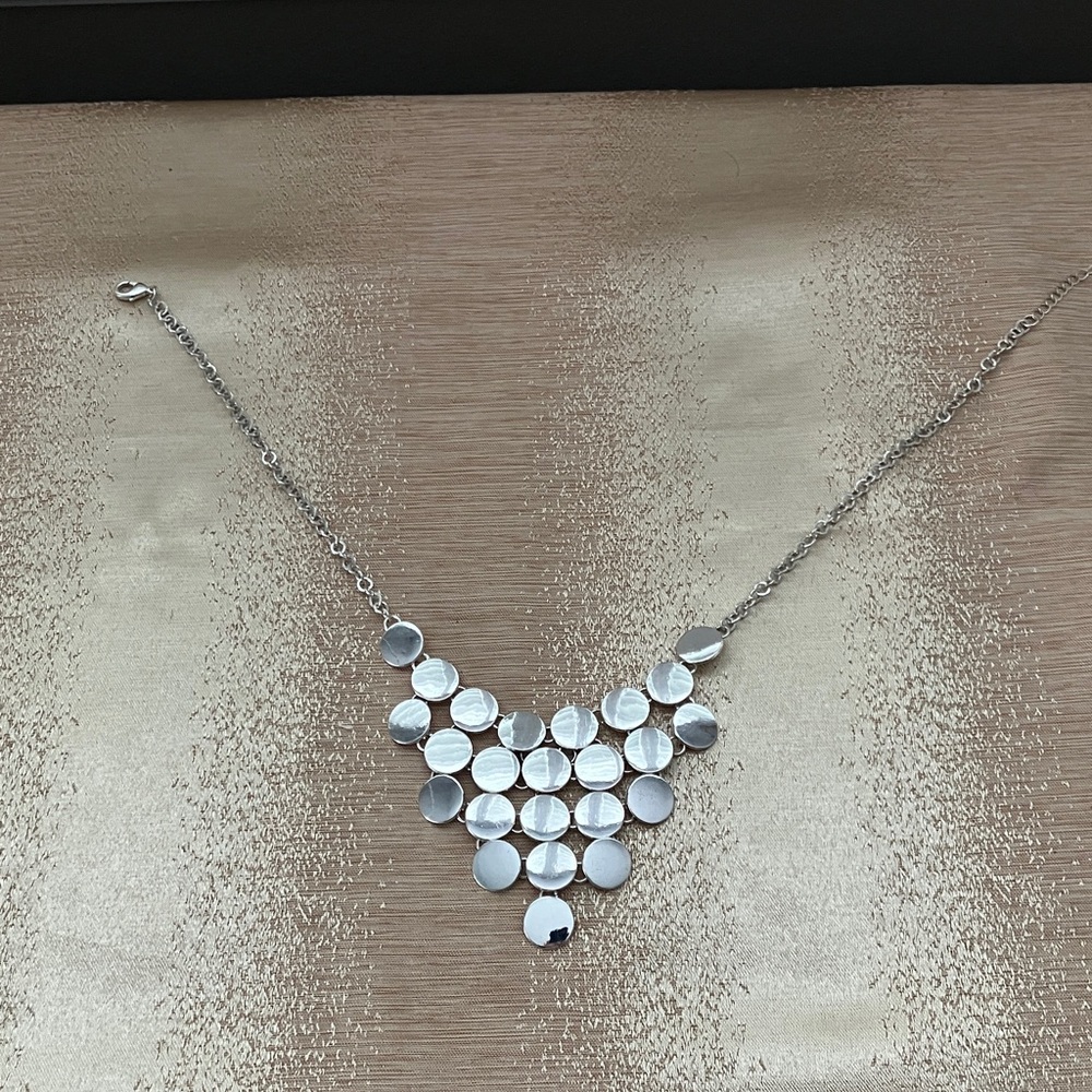 Elegant Silver Tone Necklace 18.5” L